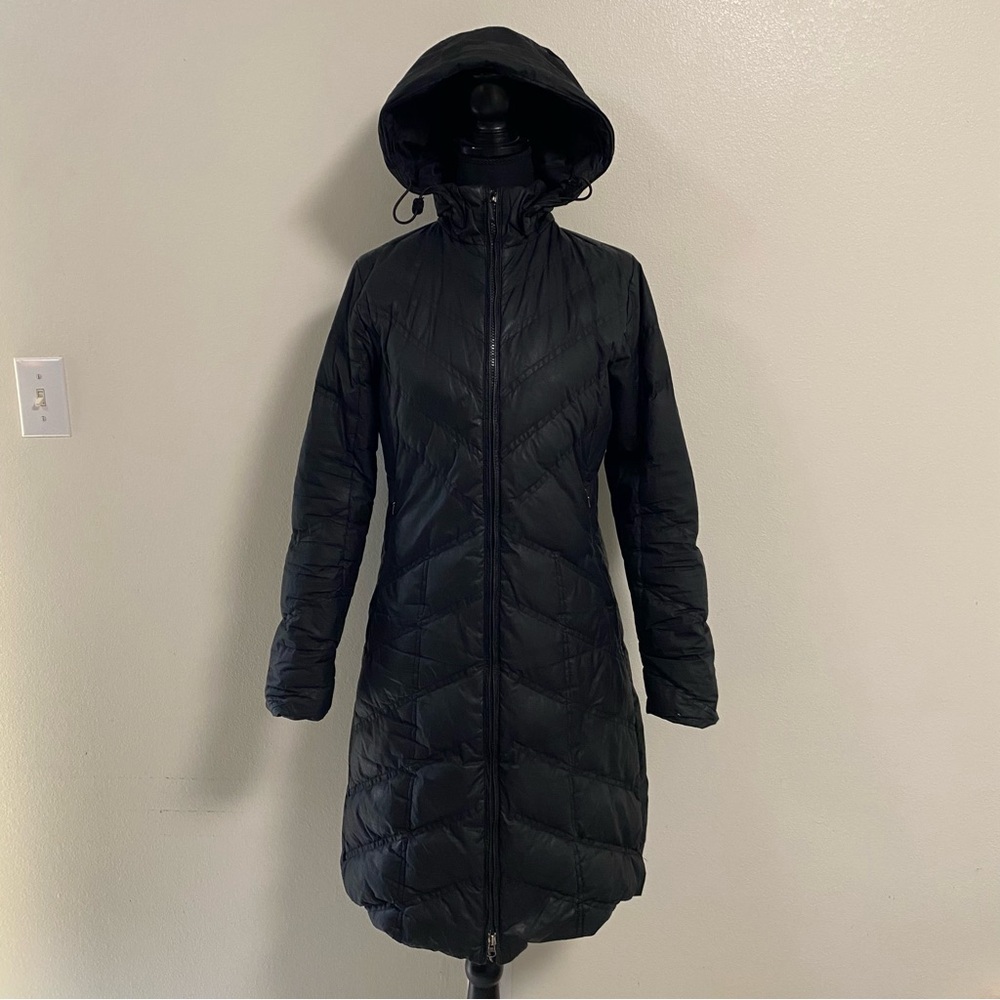 Patagonia Jacket Women's Size XS Black Down Hooded Puffer Parka jacket Coat